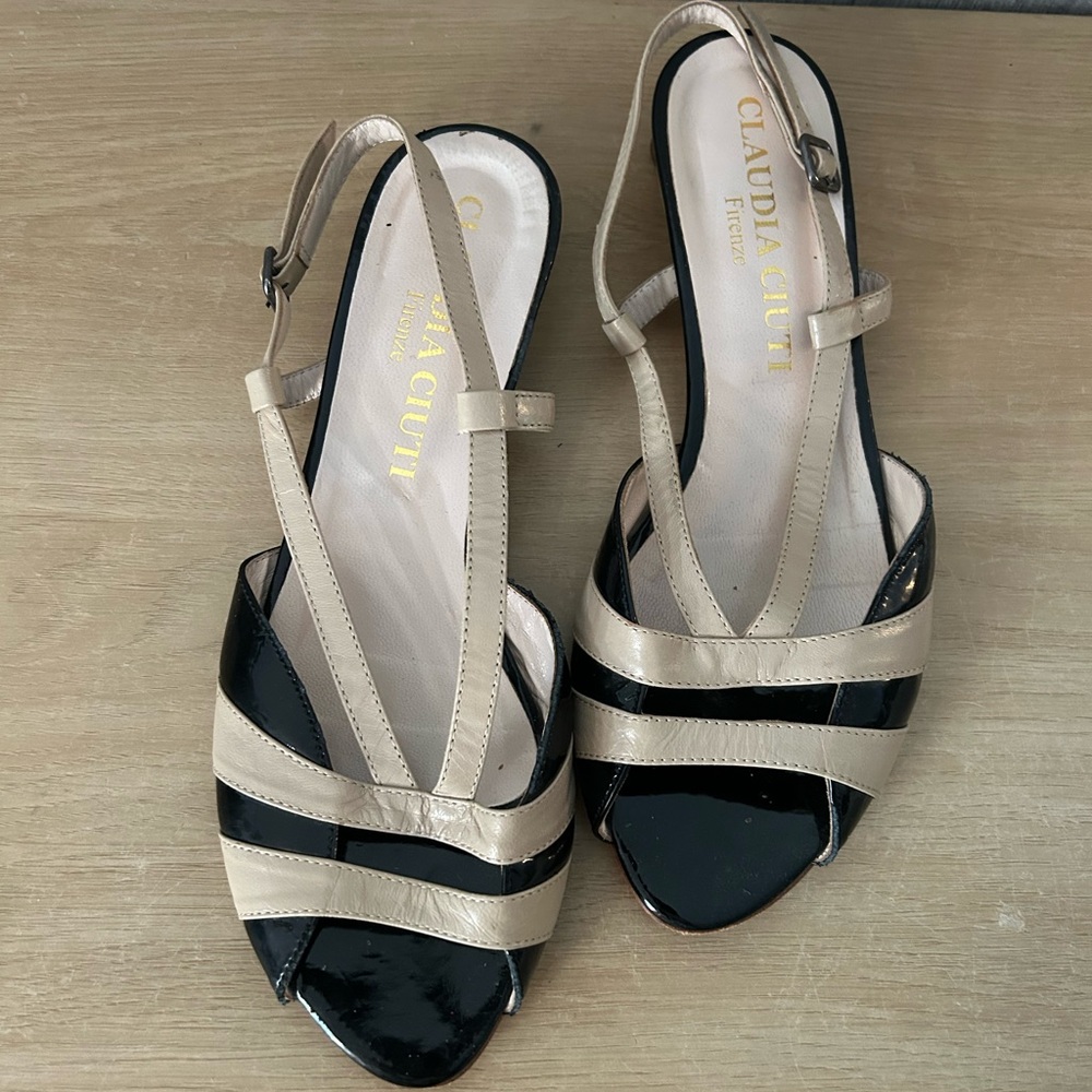 Size 7.5 dressy flats